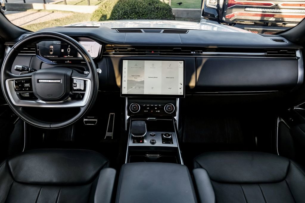 Used 2022 Land Rover Range Rover SE AWD/4WD image 9