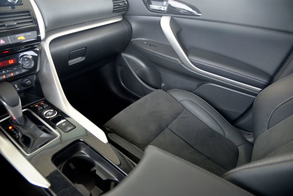 Used 2023 Mitsubishi Eclipse Cross SE image 27