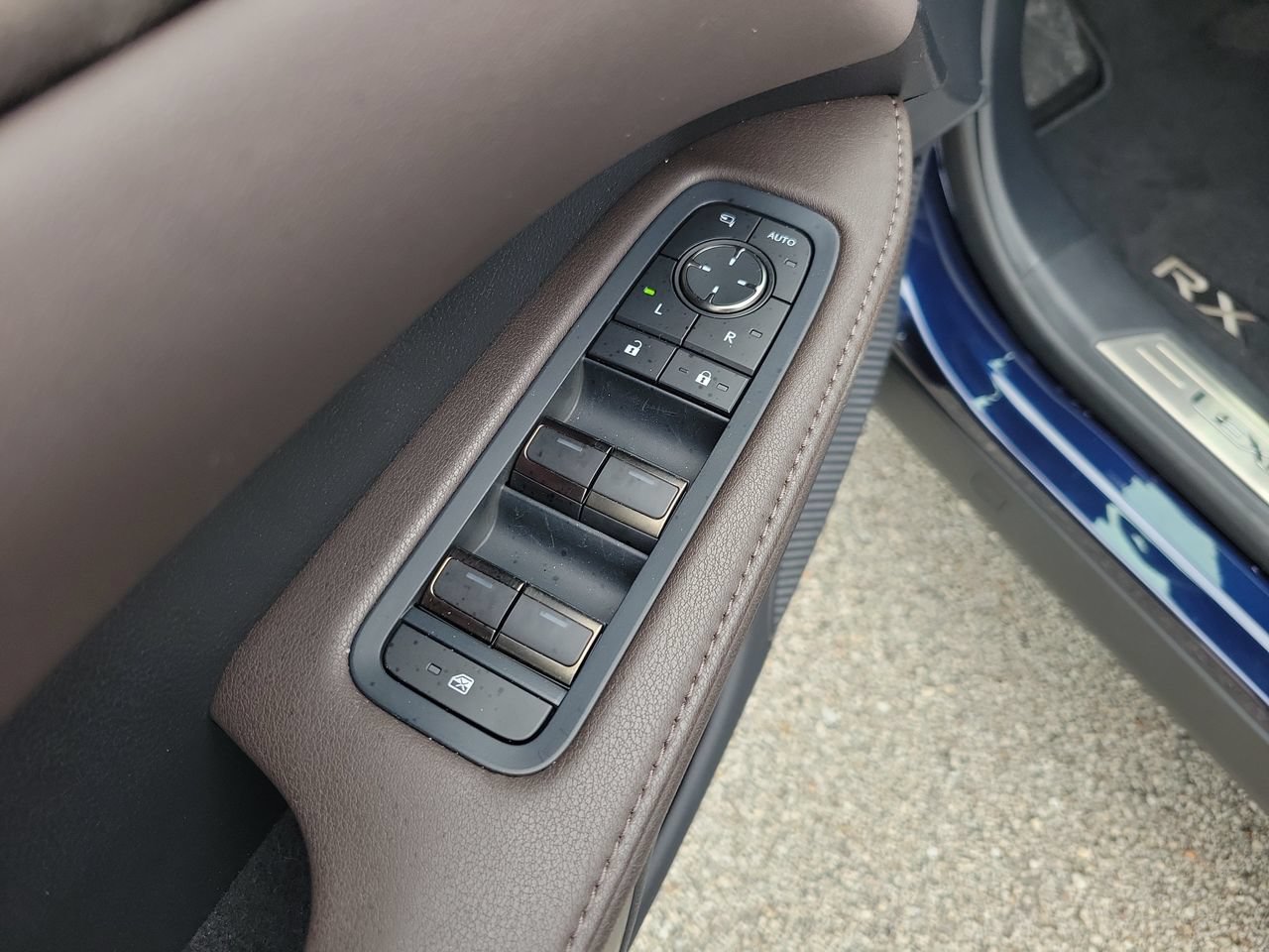 Used 2025 Lexus RX 350 FWD image 14