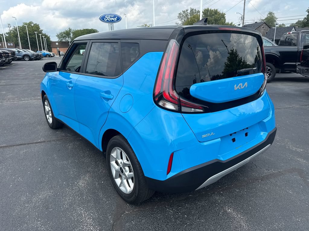 Used 2025 Kia Soul S FWD image 10