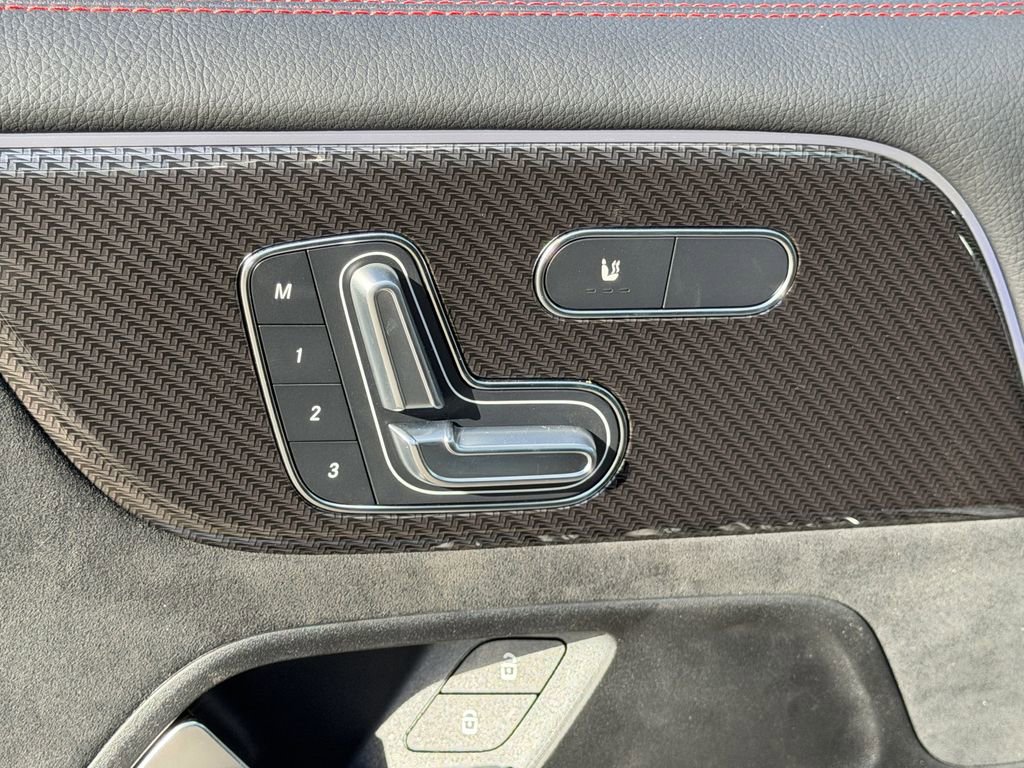 New 2026 Mercedes-Benz GLB 35 AMG 4MATIC image 17