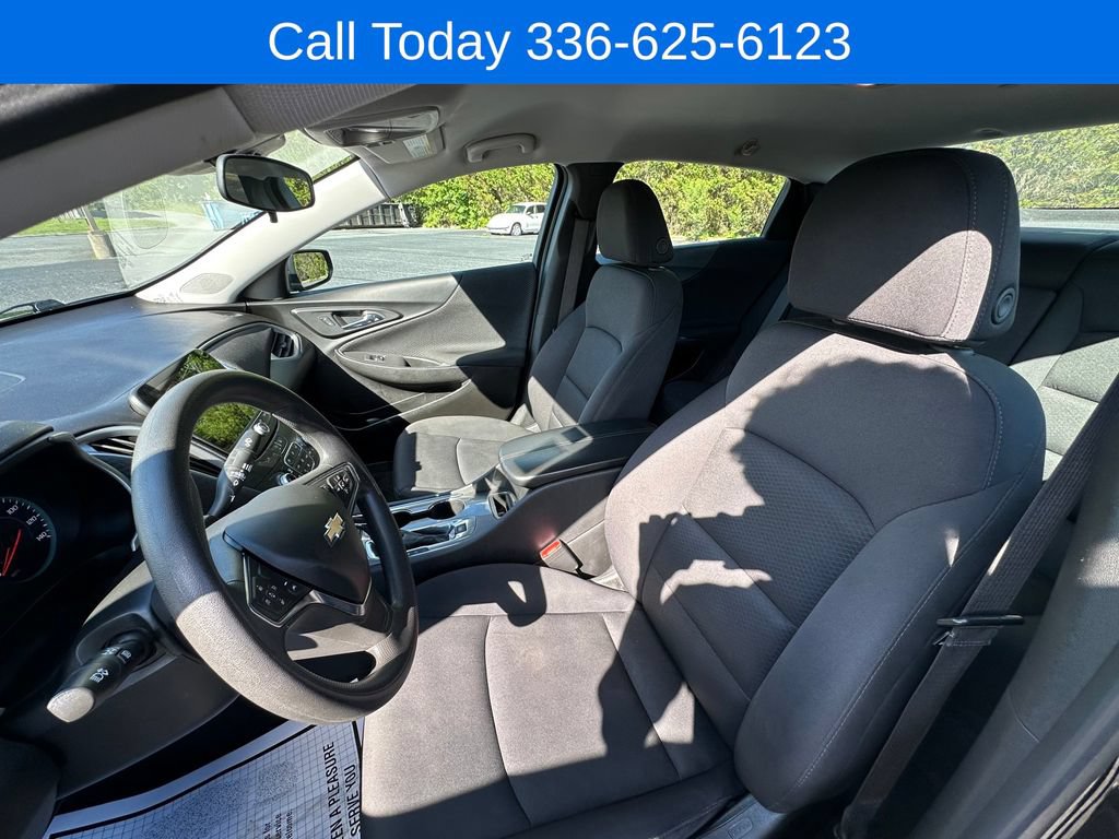 Used 2024 Chevrolet Malibu LT FWD image 18