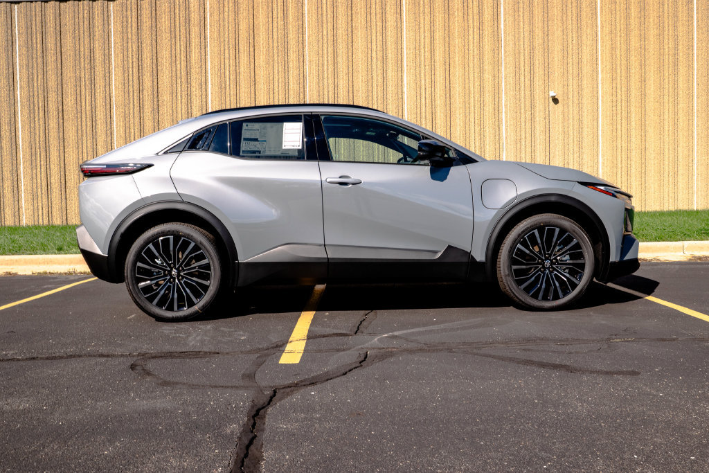 New 2026 Toyota C-HR AWD/4WD image 13