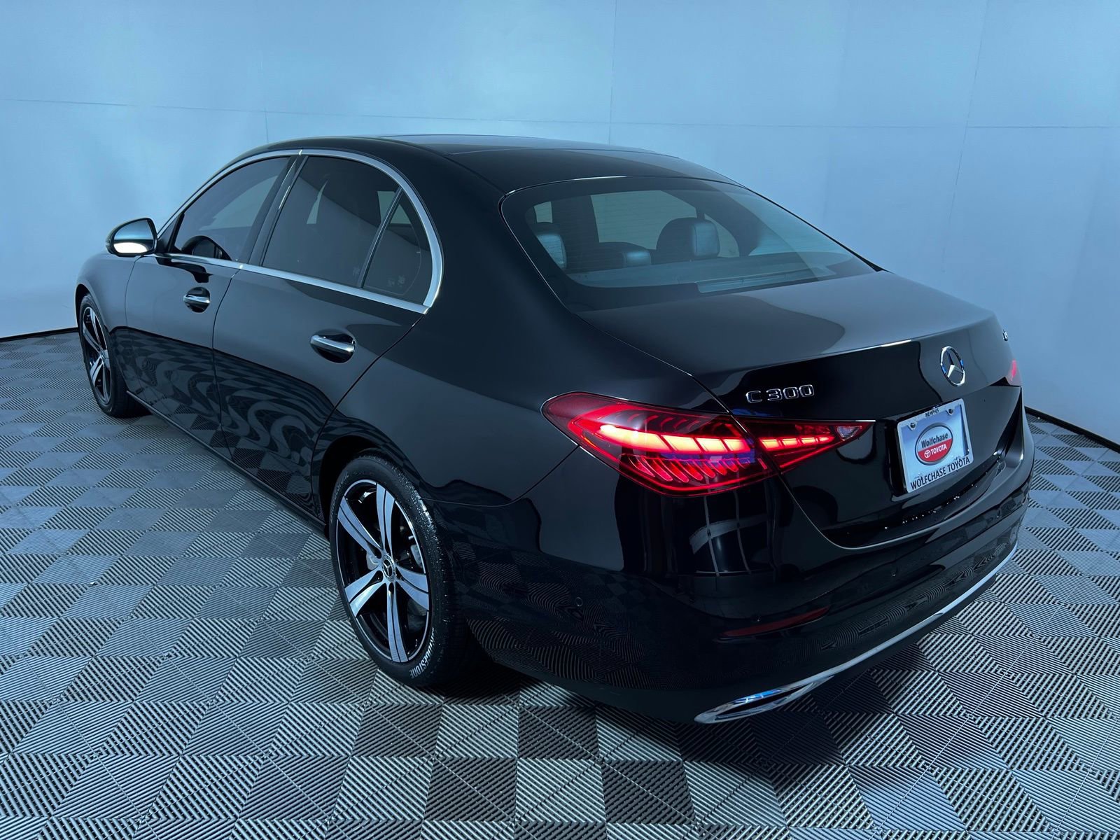 Used 2023 Mercedes-Benz C 300 4MATIC Sedan image 7