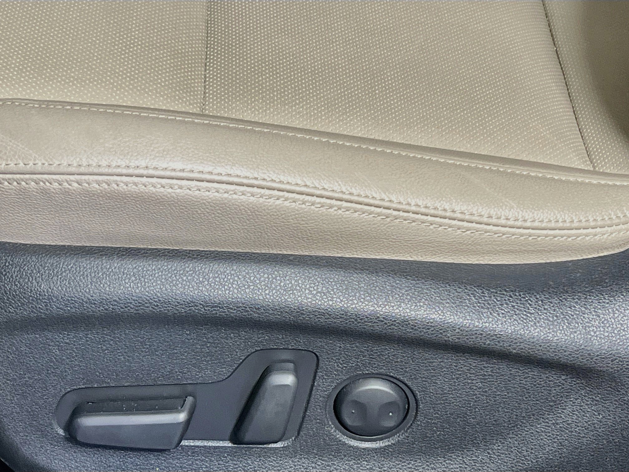 Used 2018 Hyundai Tucson Limited FWD image 15