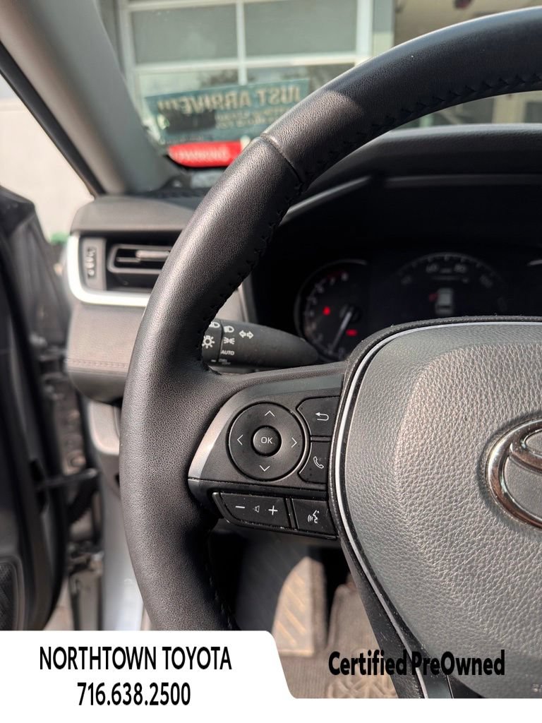Used 2025 Toyota RAV4 XLE w/ Weather Package AWD/4WD image 22