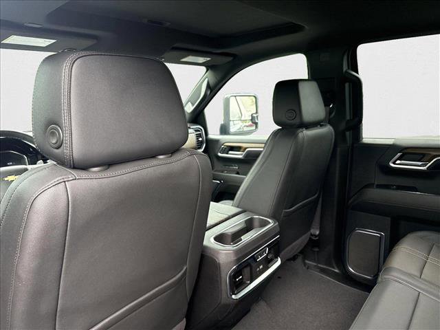 Used 2024 Chevrolet Silverado 1500 High Country w/ High Country Premium Package image 16