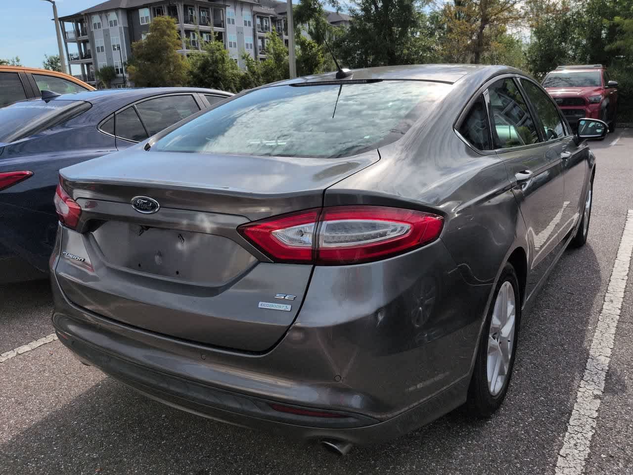 Used 2013 Ford Fusion SE FWD image 5