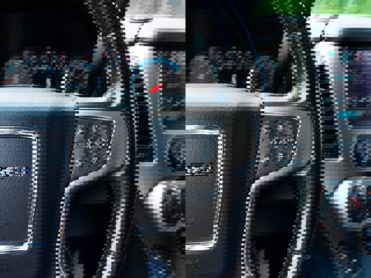 Used 2018 GMC Yukon Denali w/ Denali Ultimate Package image 33