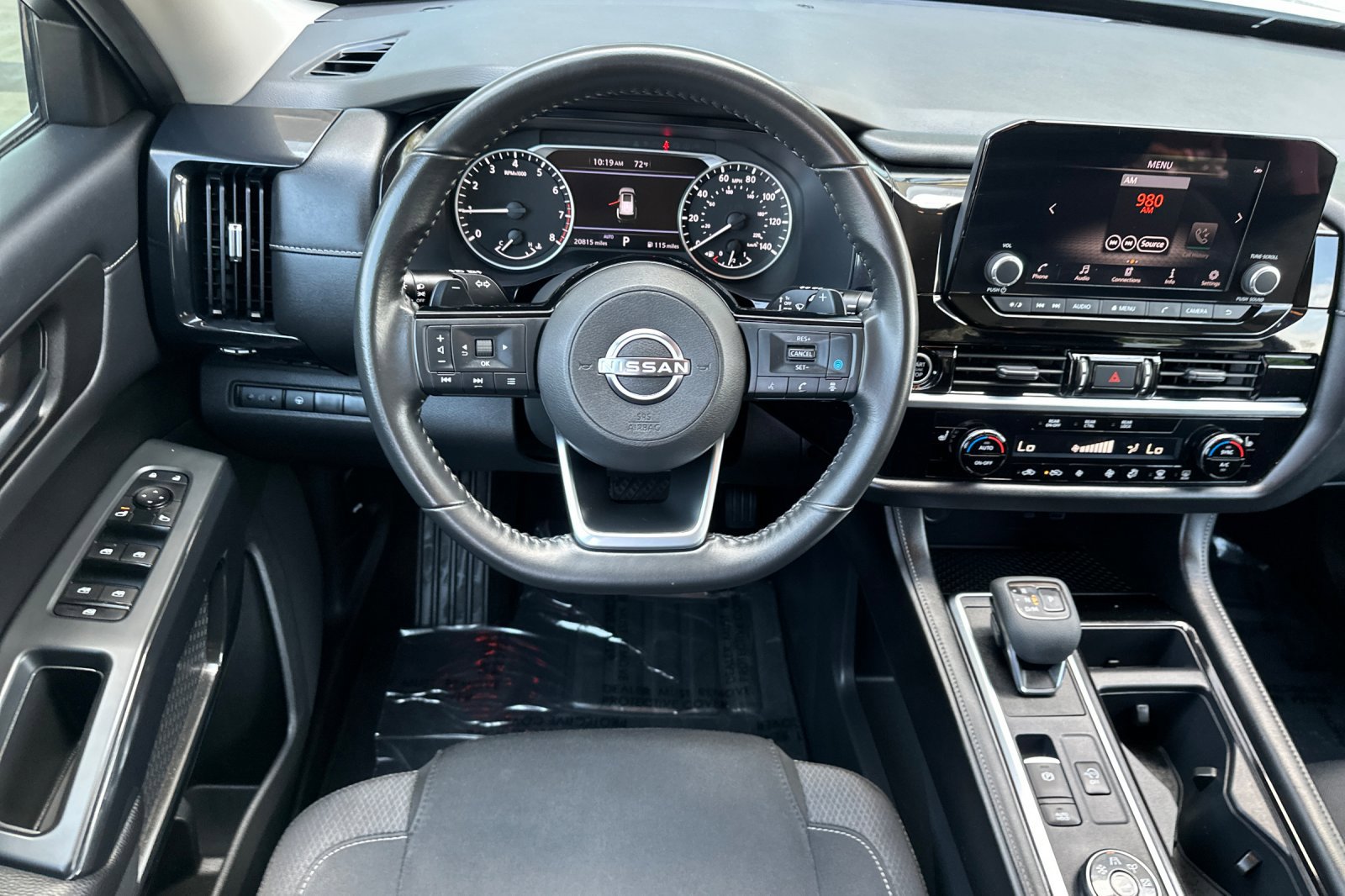 Used 2023 Nissan Pathfinder SV image 14