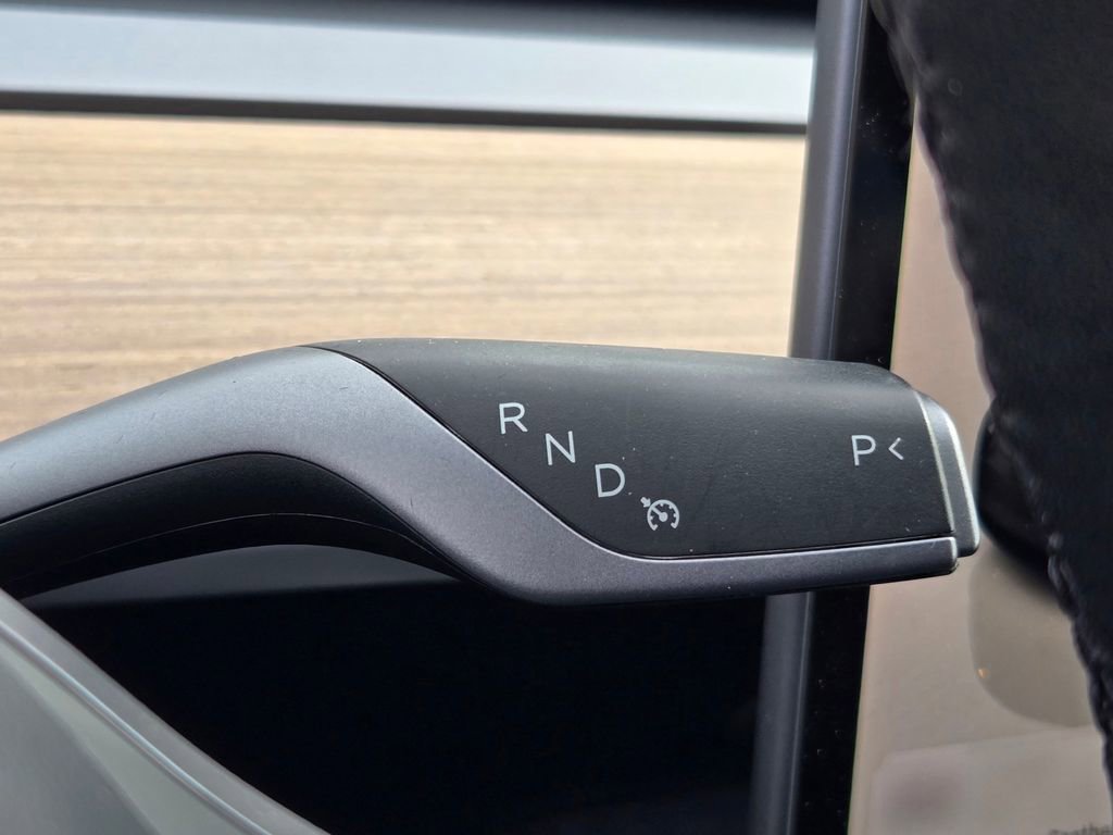 Used 2023 Tesla Model Y Long Range image 22