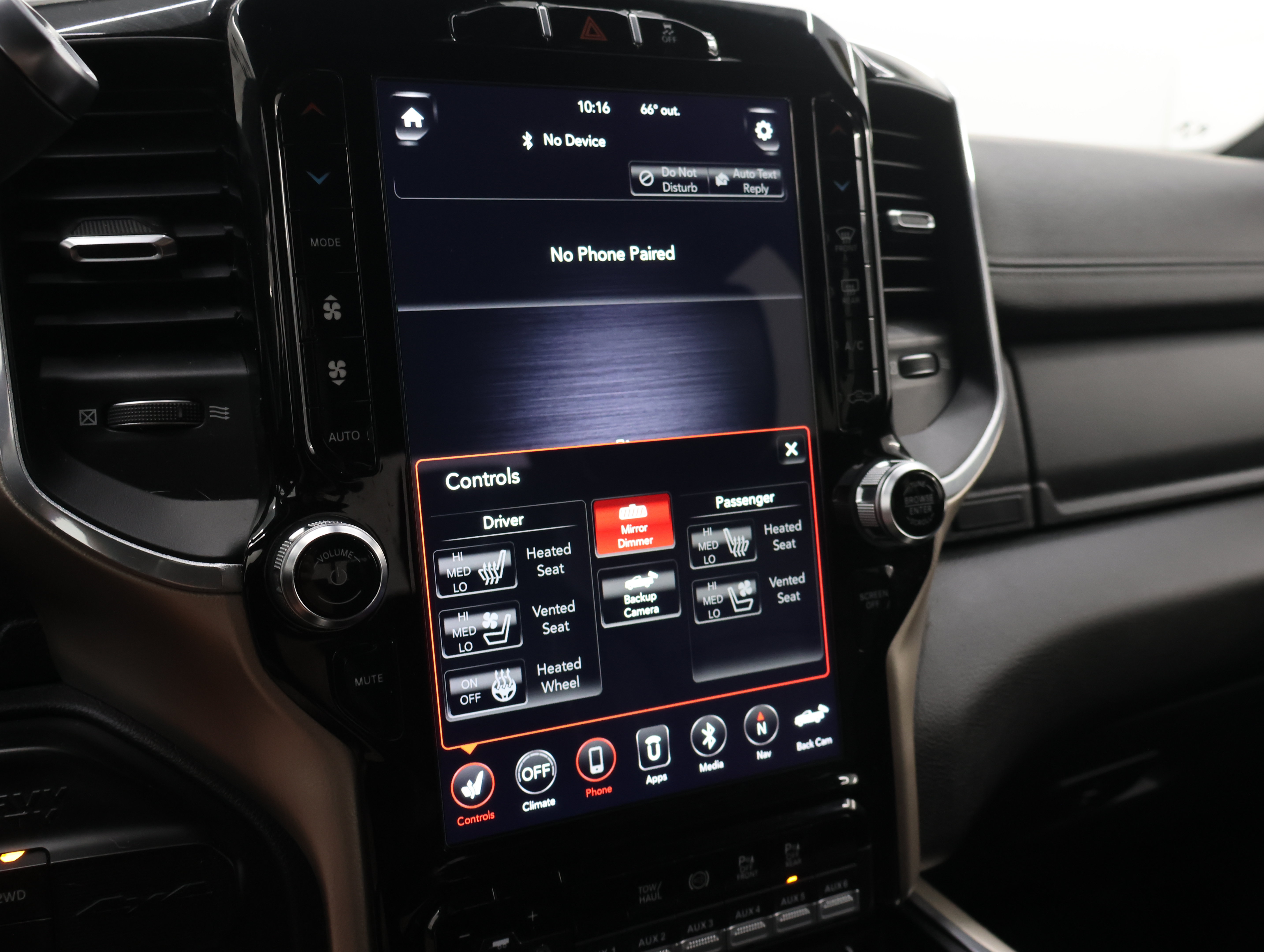 Used 2019 RAM 3500 Laramie AWD/4WD image 44