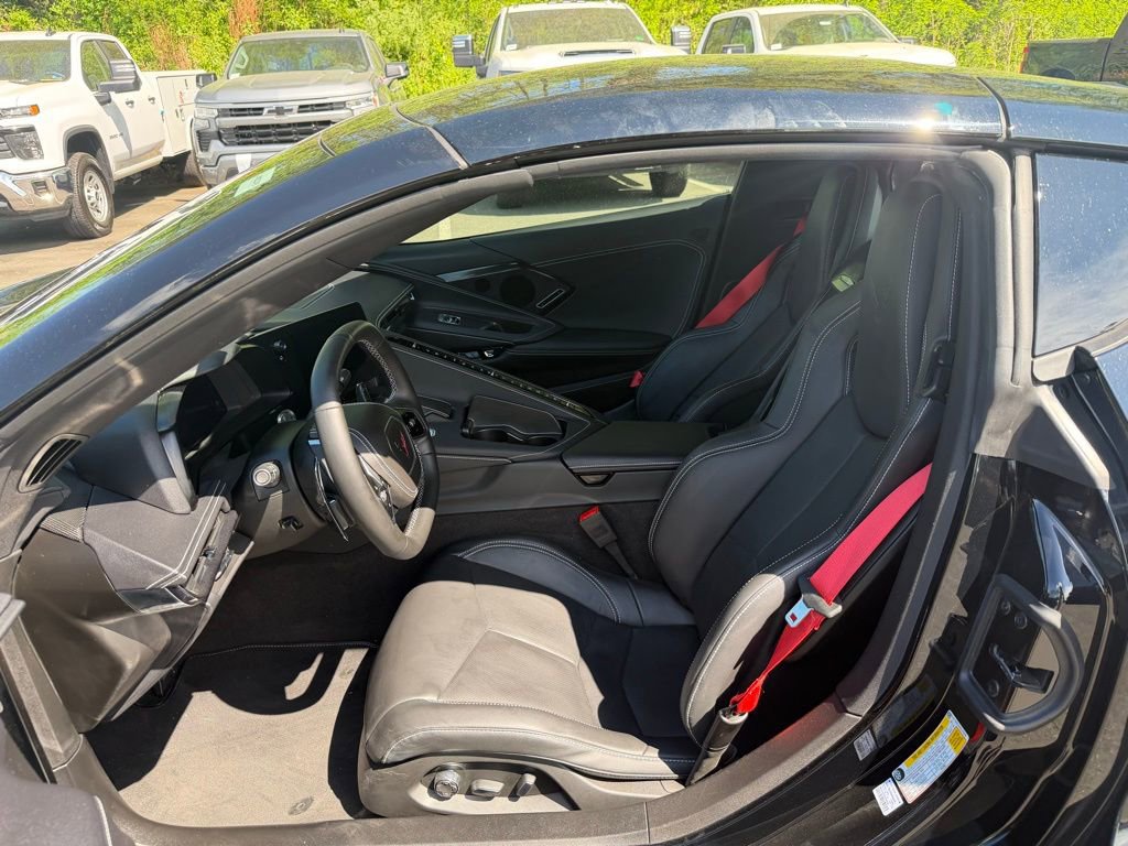 Used 2025 Chevrolet Corvette Stingray Preferred Cpe w/ Z51 Performance Package image 10
