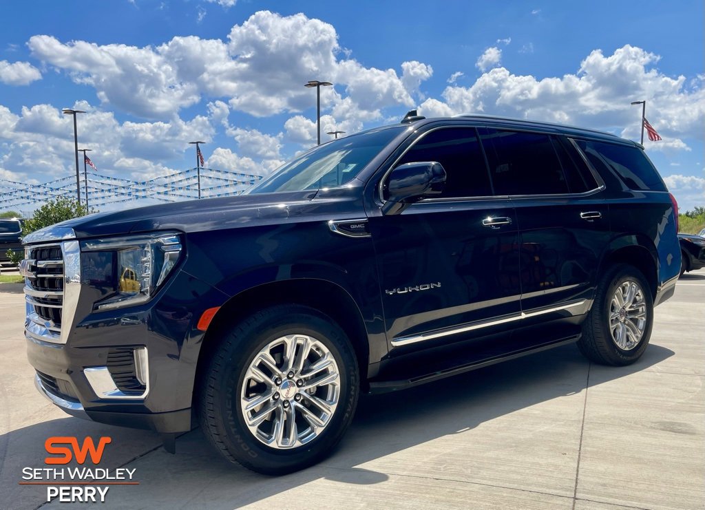 Used 2023 GMC Yukon SLT w/ SLT Luxury Package image 8