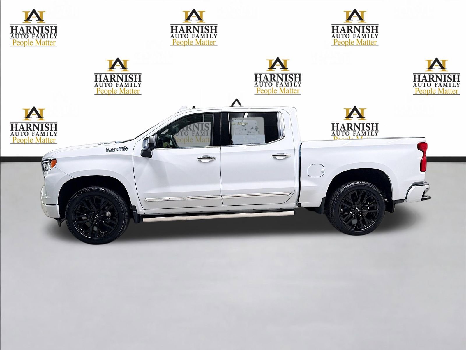 New 2026 Chevrolet Silverado 1500 High Country AWD/4WD image 9