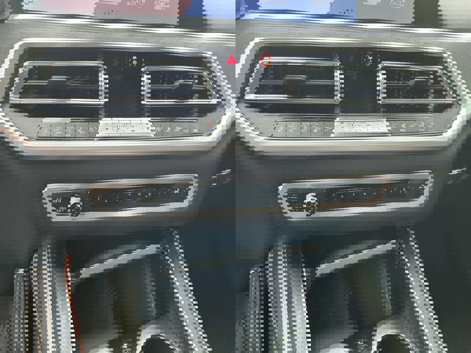 Used 2022 BMW X7 M50i image 24