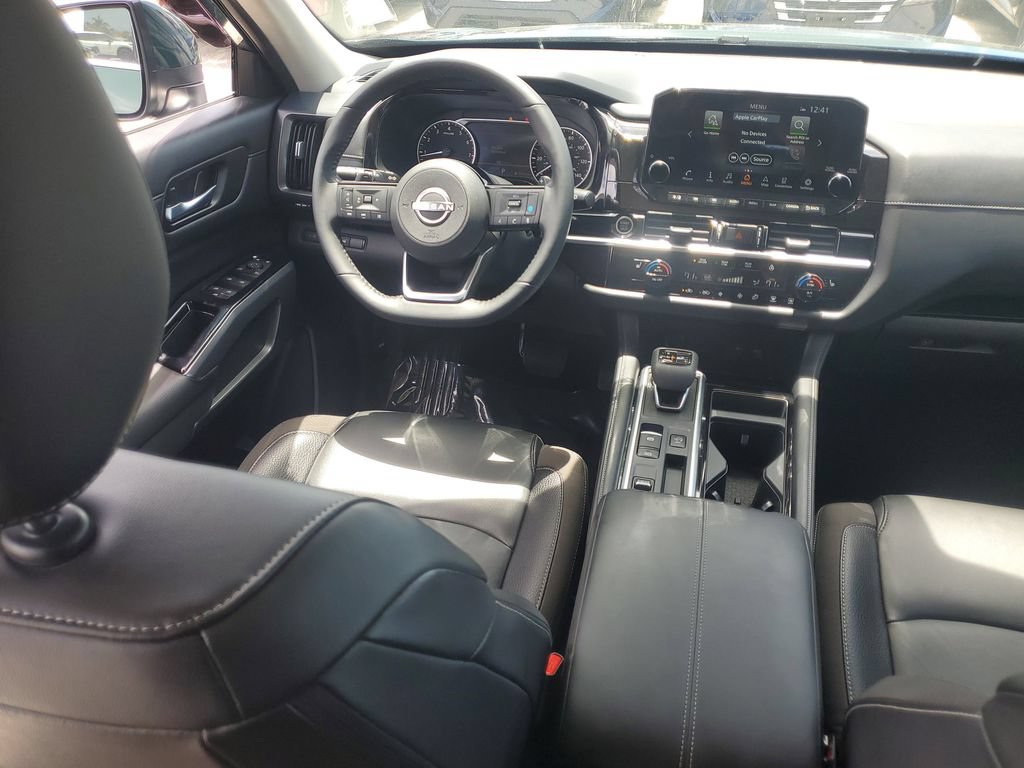Certified 2024 Nissan Pathfinder SL FWD image 24