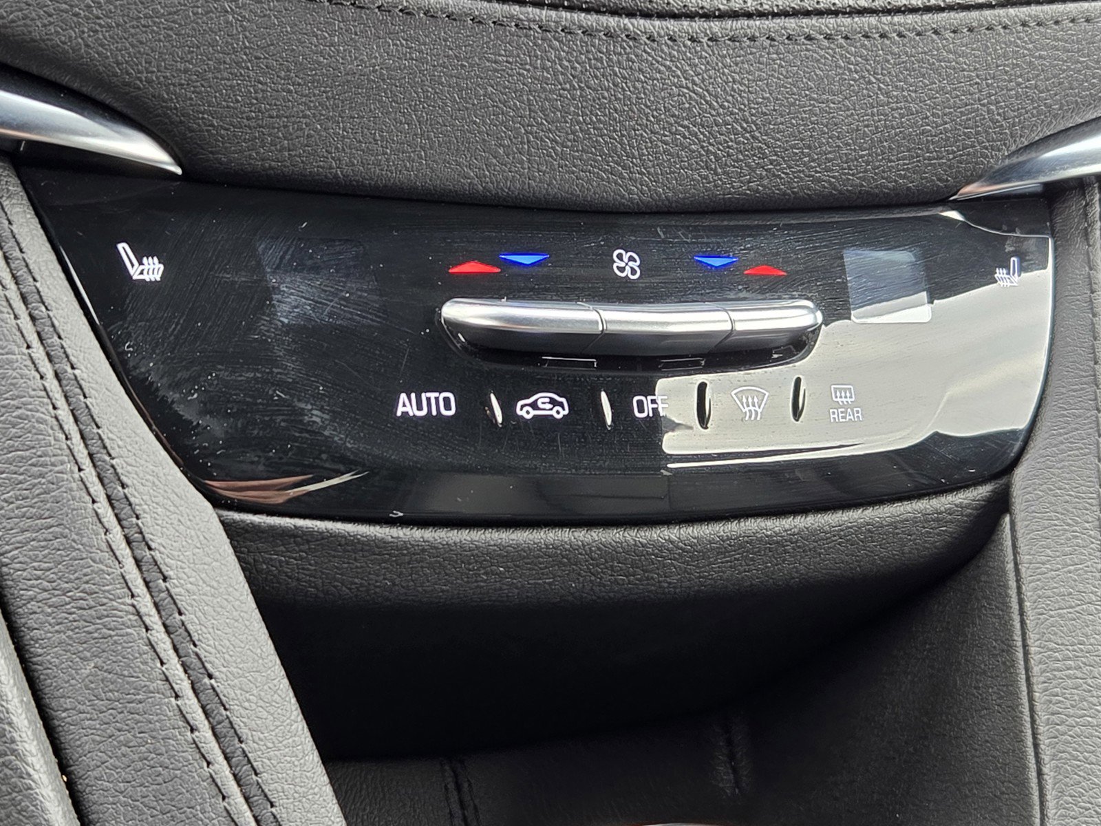 Certified 2025 Cadillac XT5 Premium Luxury image 20