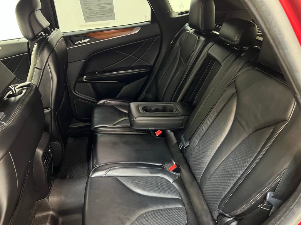 Used 2017 Lincoln MKC Select image 27