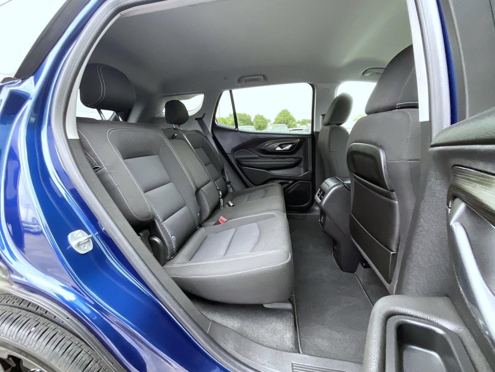 Used 2022 GMC Terrain SLE w/ Driver Convenience Package AWD/4WD image 18