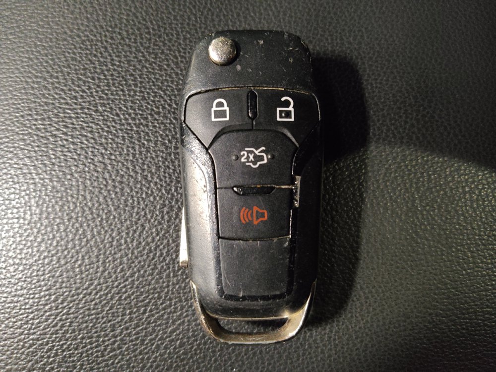 Used 2016 Ford Fusion SE FWD image 32
