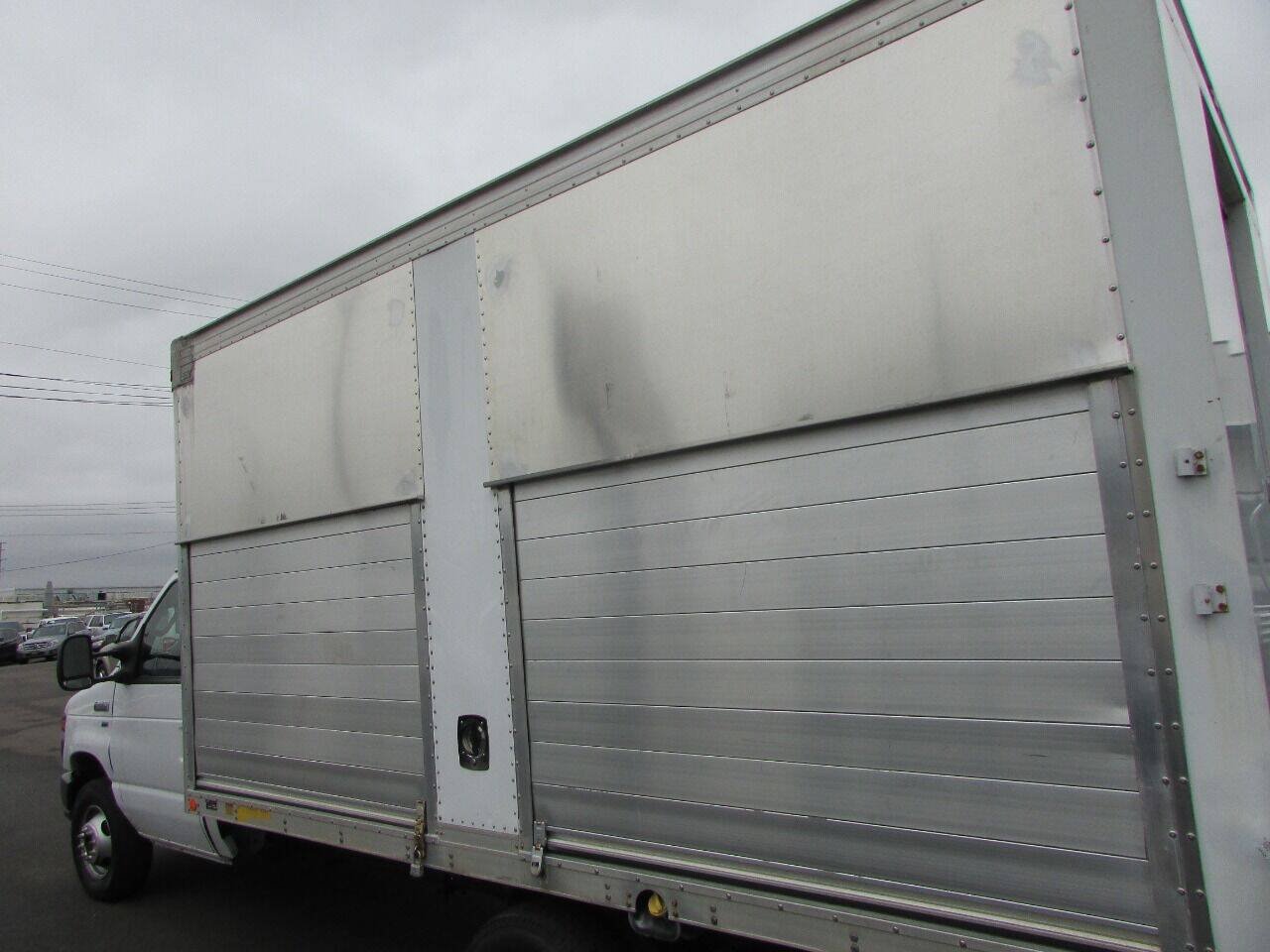 Used 2012 Ford E-450 and Econoline 450 Super Duty w/ PWR Locks & Windows Group RWD image 32