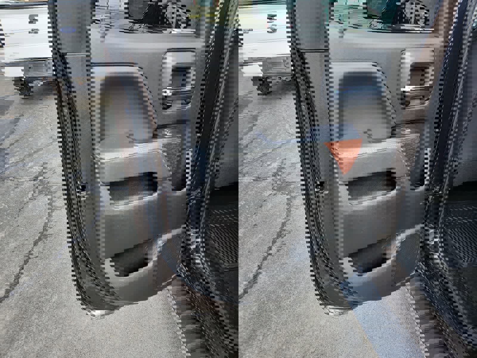 Used 2018 GMC Sierra 1500 SLE w/ SLE Value Package image 27