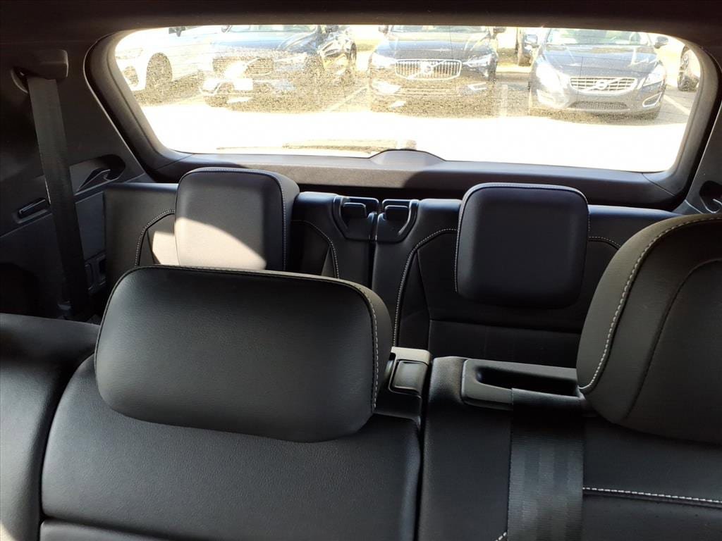 Used 2024 Volkswagen Tiguan SE R-Line FWD image 20