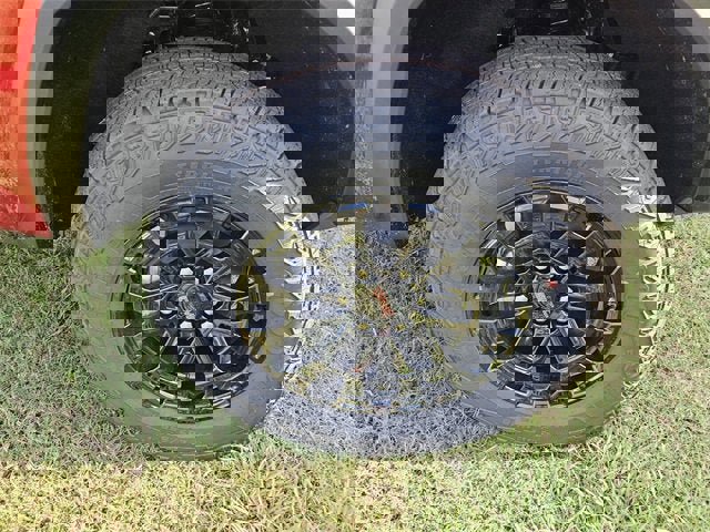 New 2026 GMC Canyon Elevation w/ Convenience Package image 16