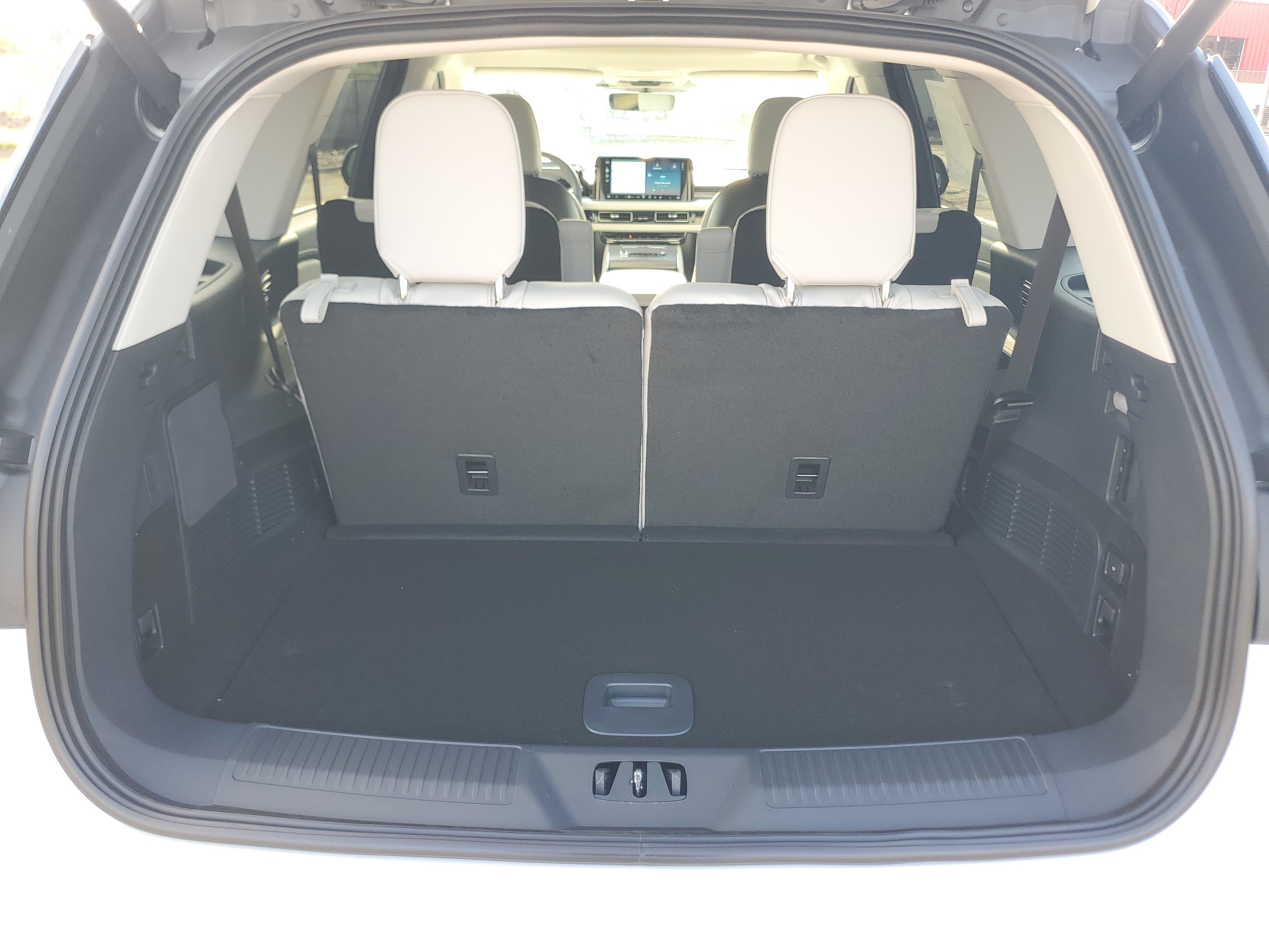 New 2026 Lincoln Aviator AWD image 28