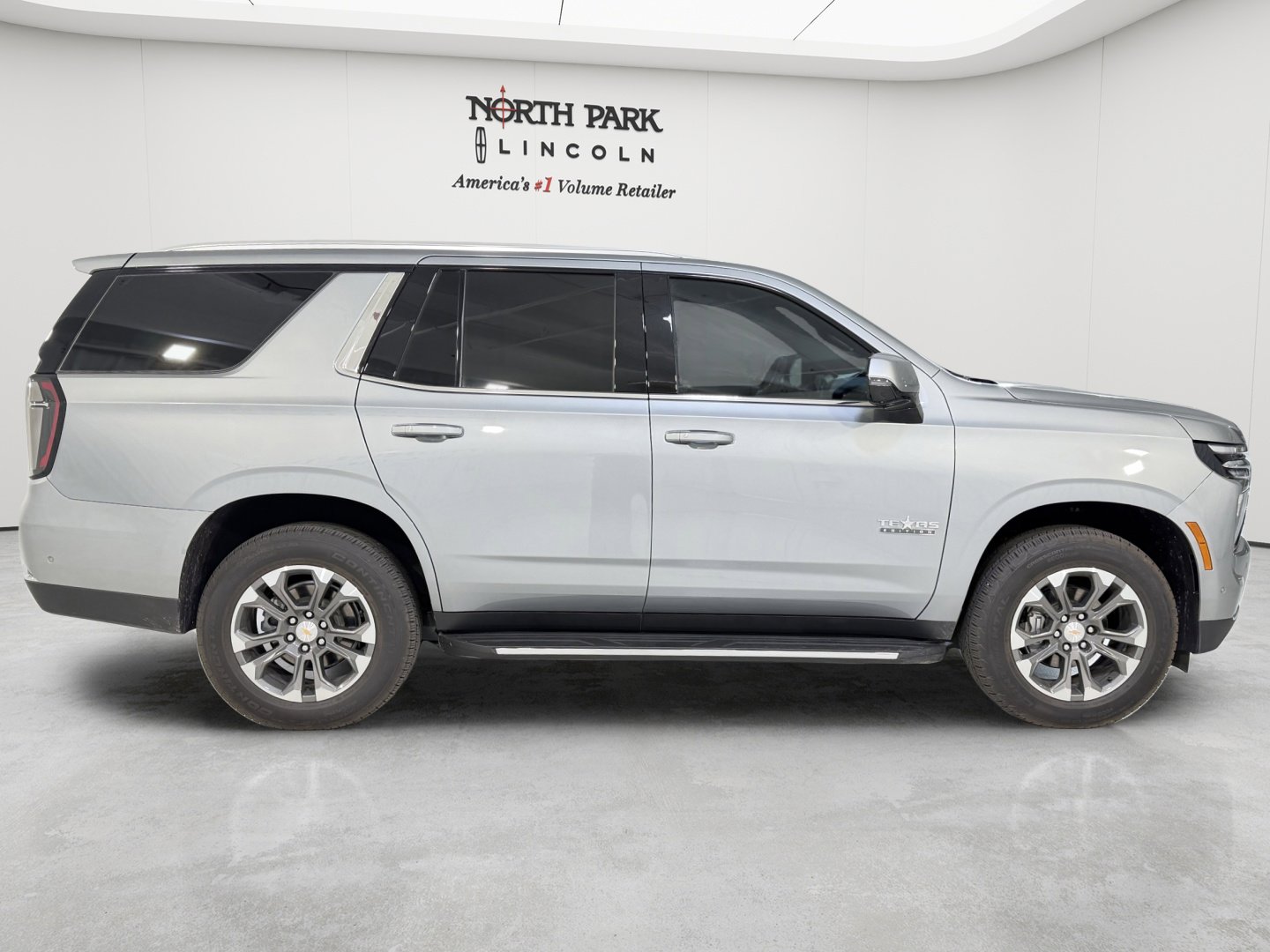 Used 2026 Chevrolet Tahoe LT w/ Comfort Package RWD image 6