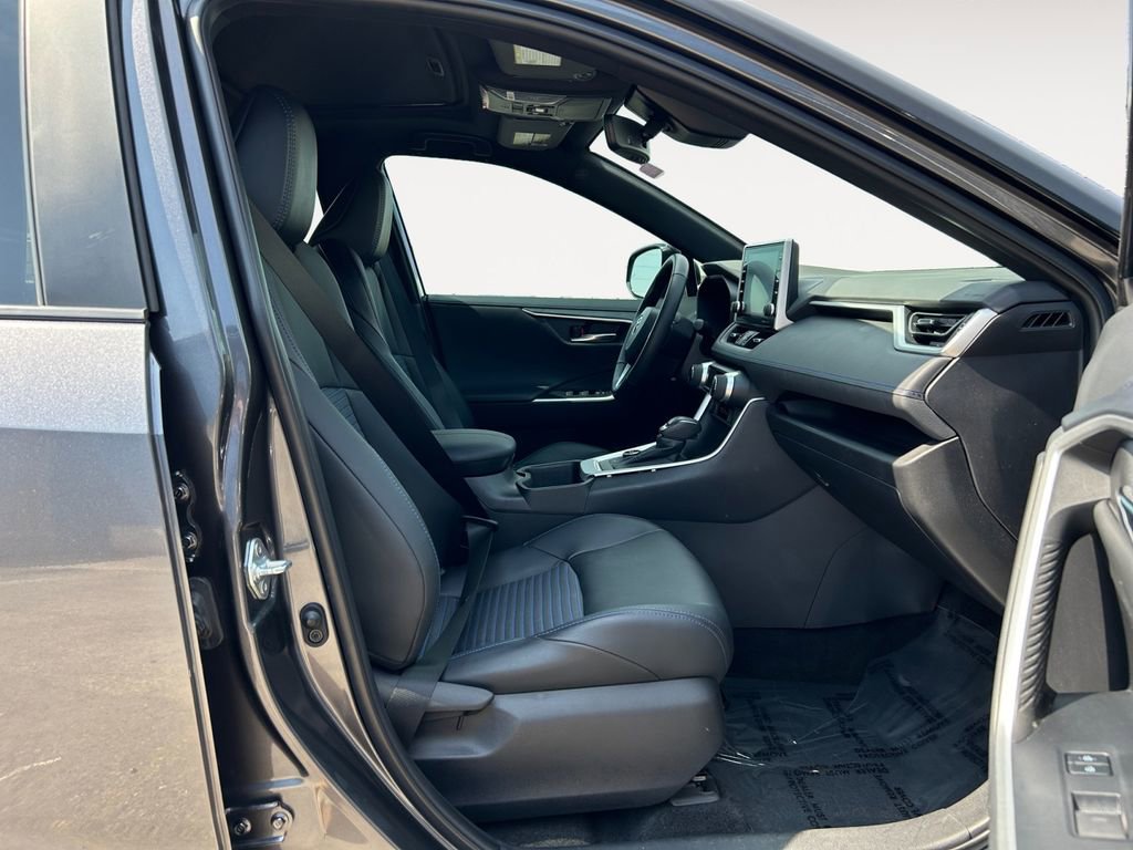 Used 2022 Toyota RAV4 XSE image 10
