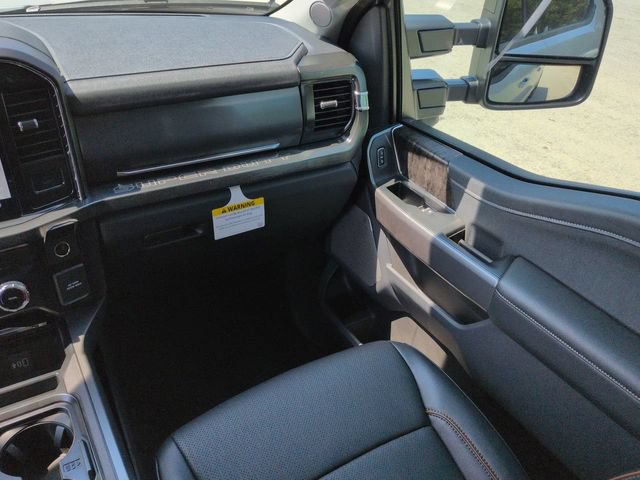 New 2026 Ford F250 Lariat w/ Black Appearance Package AWD/4WD image 17