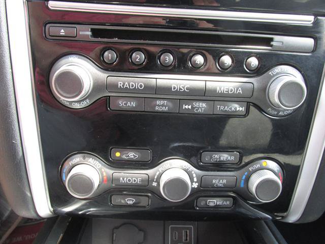 Used 2019 Nissan Pathfinder SV AWD/4WD image 13