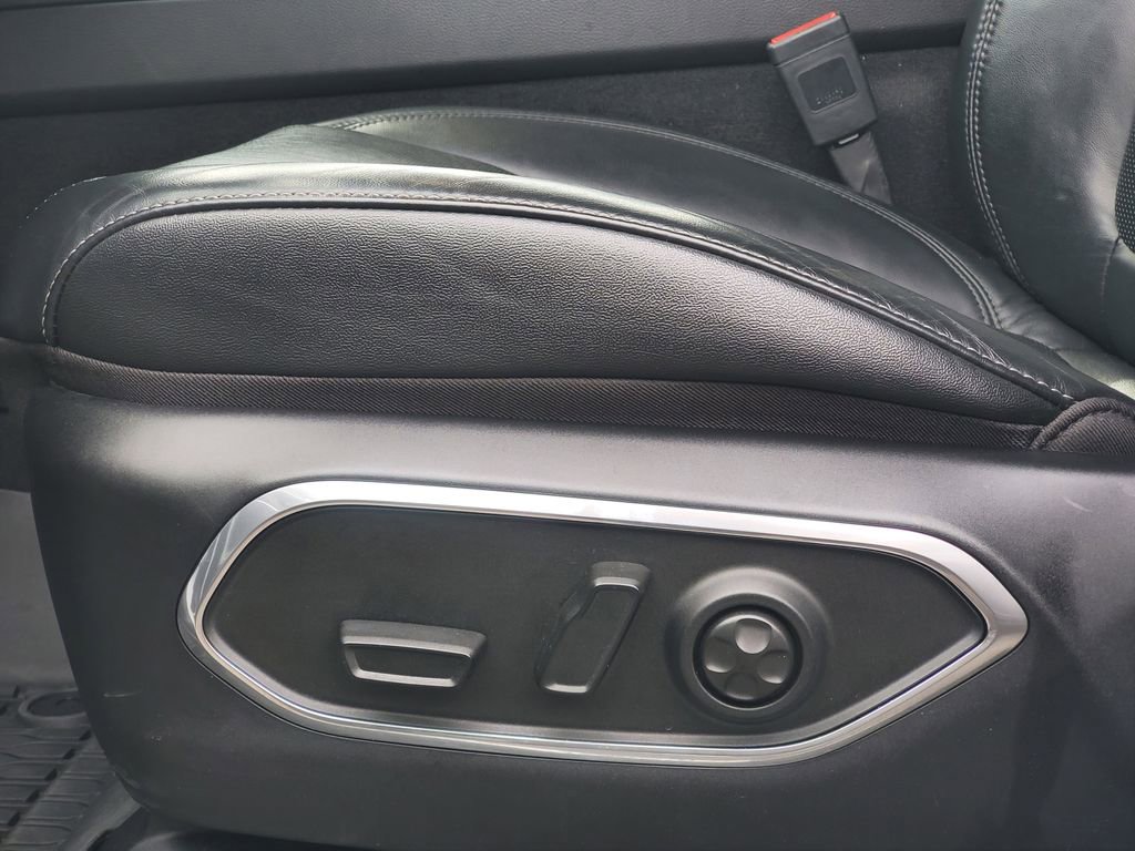 Used 2024 Jeep Wagoneer 4WD image 11