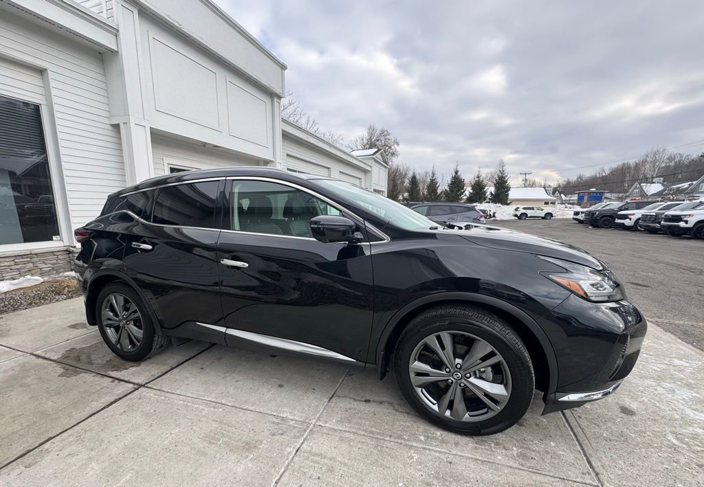 Used 2019 Nissan Murano Platinum w/ Cargo Package image 3