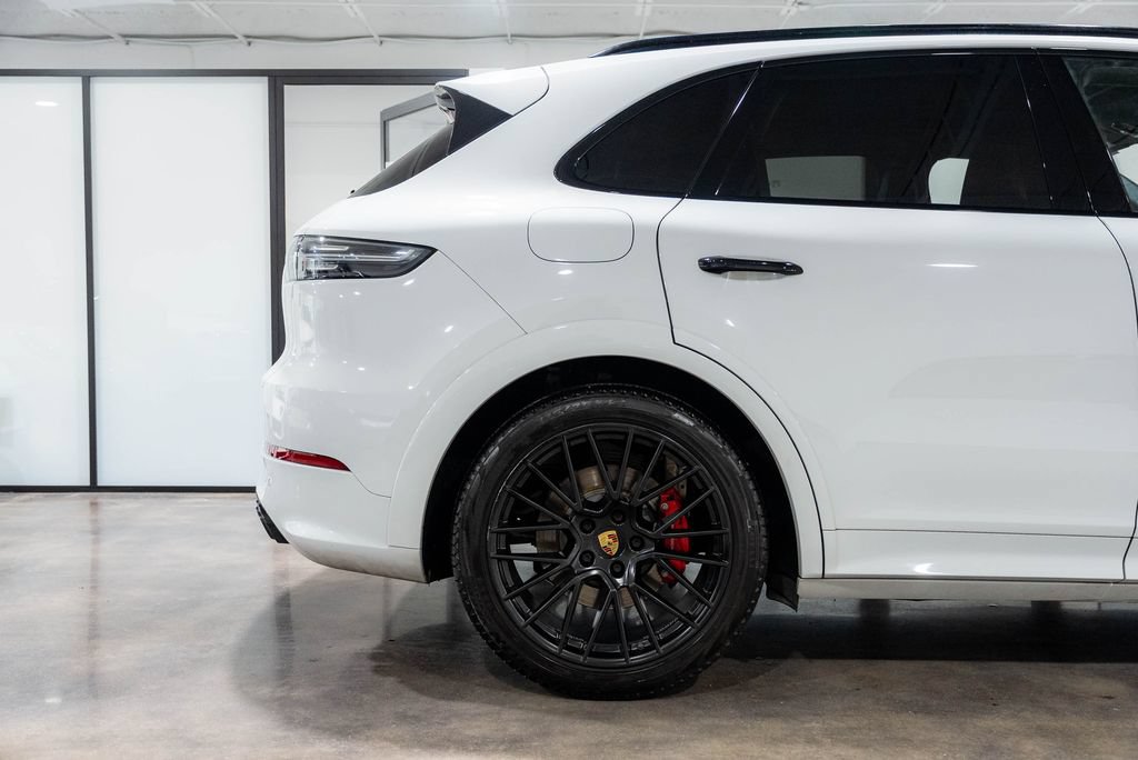 Used 2021 Porsche Cayenne GTS AWD/4WD image 29