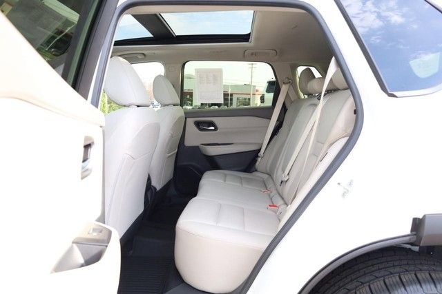 Certified 2023 Nissan Rogue SL image 25