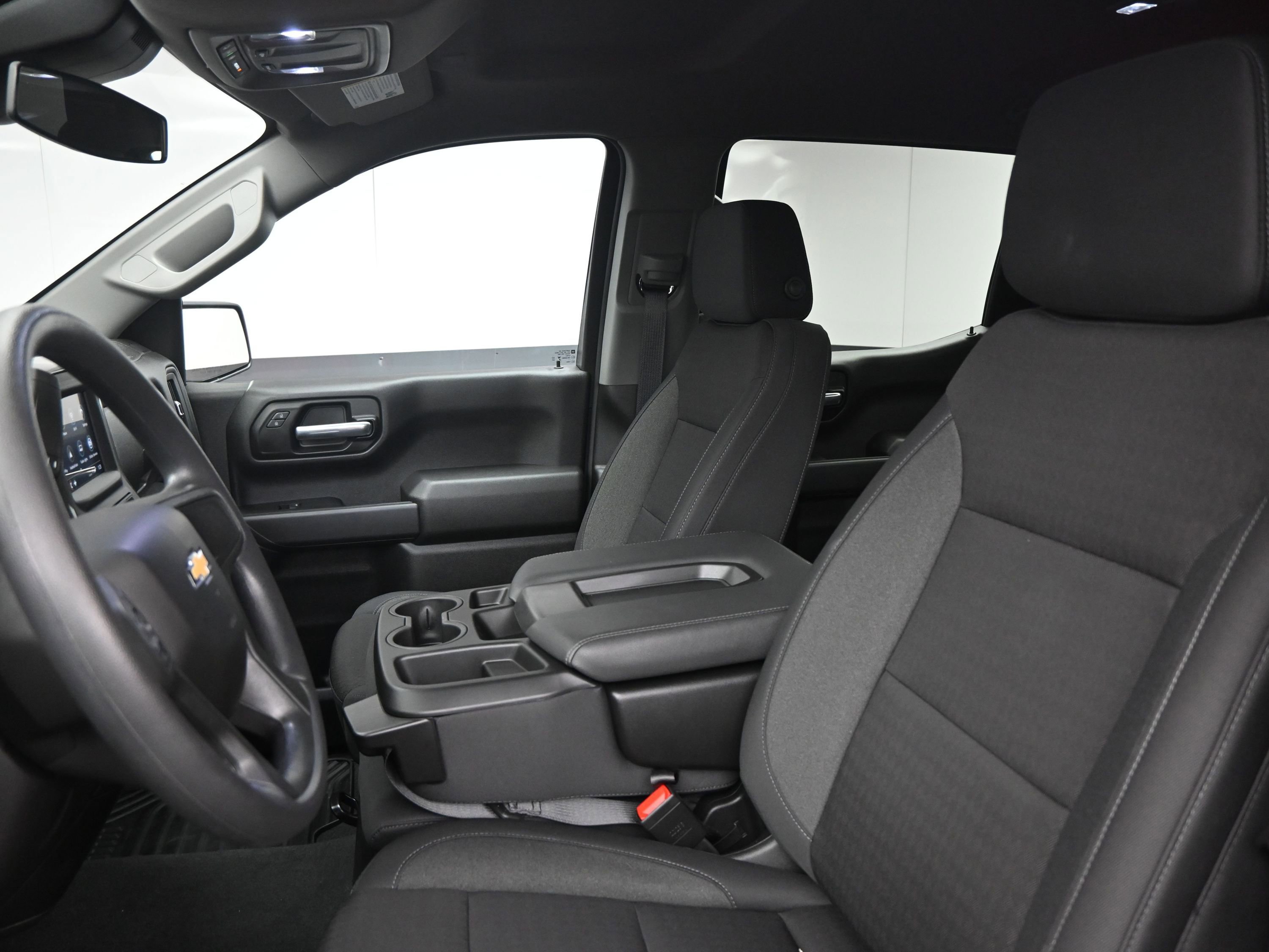 Used 2025 Chevrolet Silverado 1500 Custom image 16