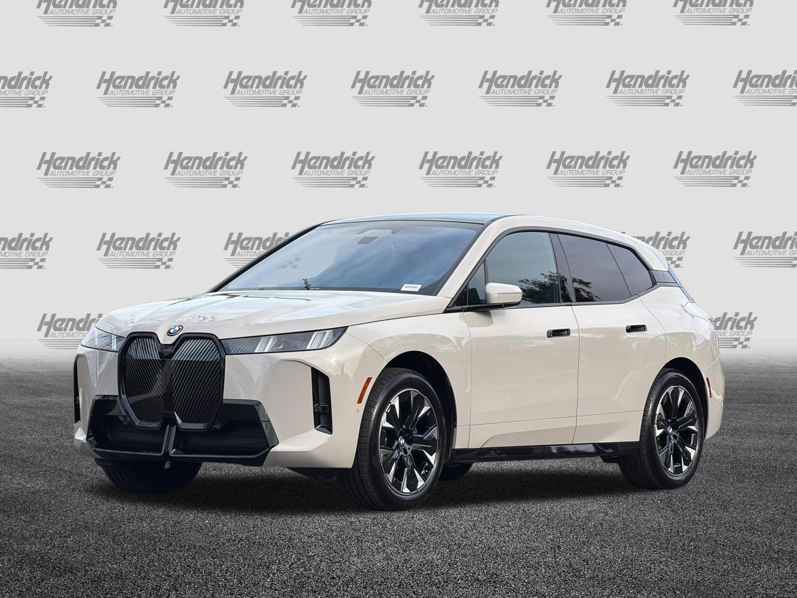 Used 2026 BMW iX xDrive45 w/ M Sport Package image 9