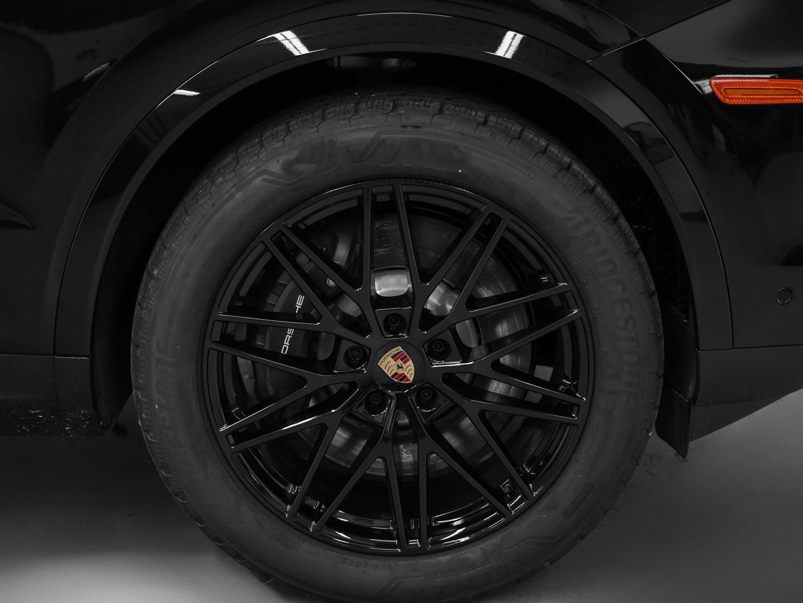 Certified 2026 Porsche Cayenne E-Hybrid AWD/4WD image 17