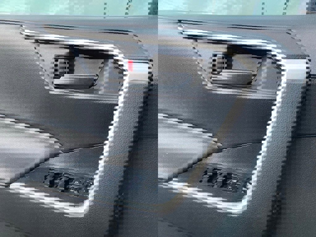 Used 2021 Toyota RAV4 LE w/ Carpet Mat Package (TMS) image 25