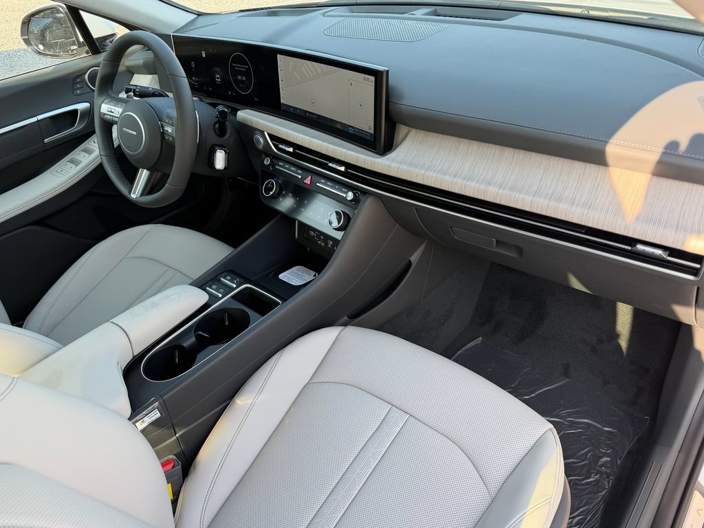 New 2026 Hyundai Sonata Limited FWD image 5