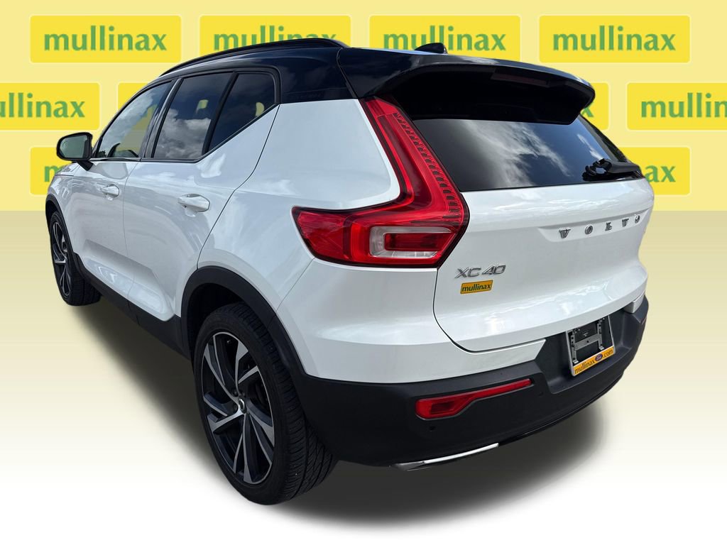 Used 2020 Volvo XC40 T5 R-Design image 9