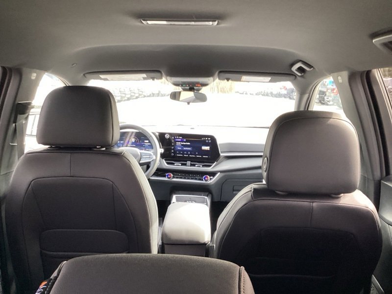 New 2026 Chevrolet Equinox LT w/ Convenience Package II image 16