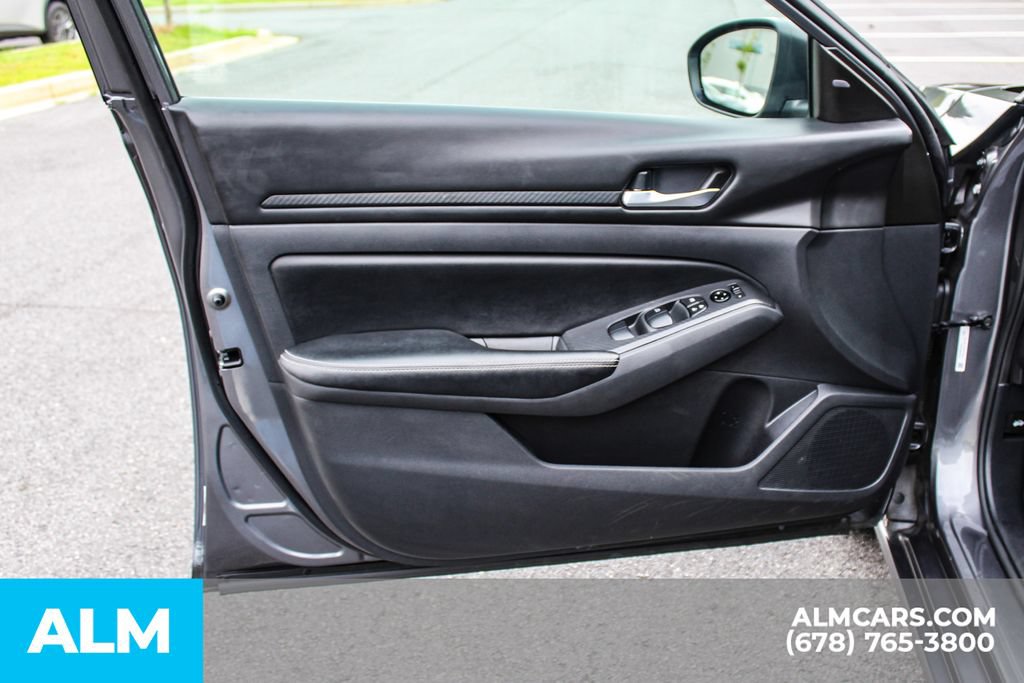 Used 2024 Nissan Altima 2.5 SV FWD image 36