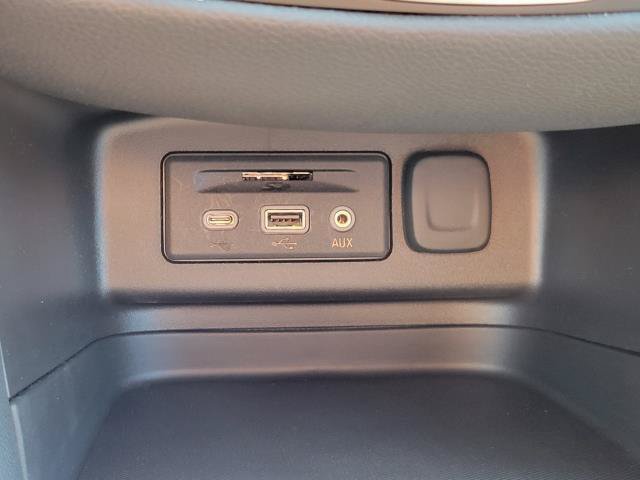 Used 2024 Chevrolet Equinox LT FWD image 29