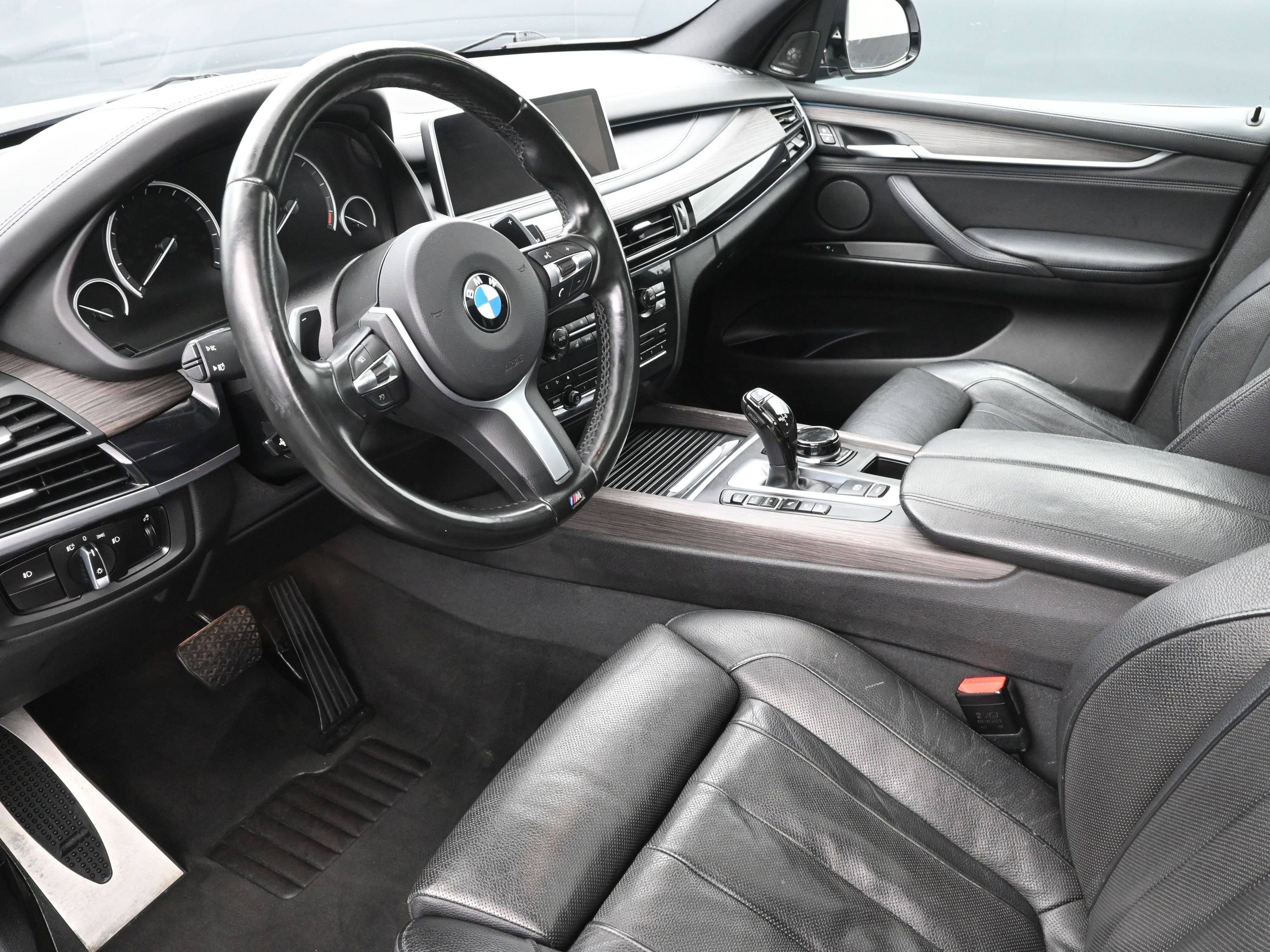 Used 2017 BMW X5 xDrive50i image 10