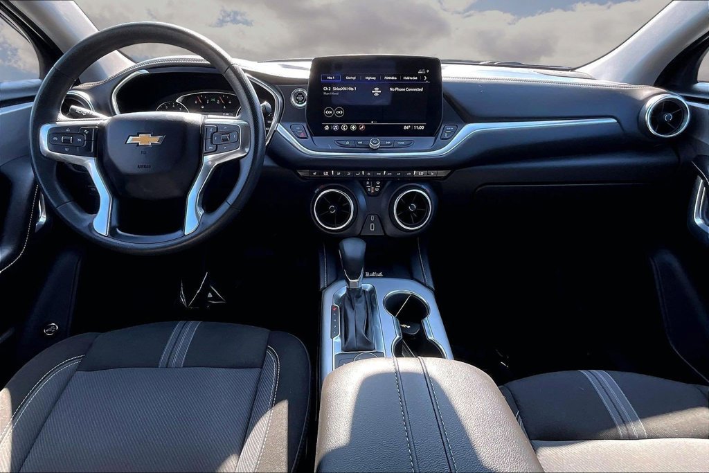 Used 2024 Chevrolet Blazer LT w/ Convenience Package FWD image 7
