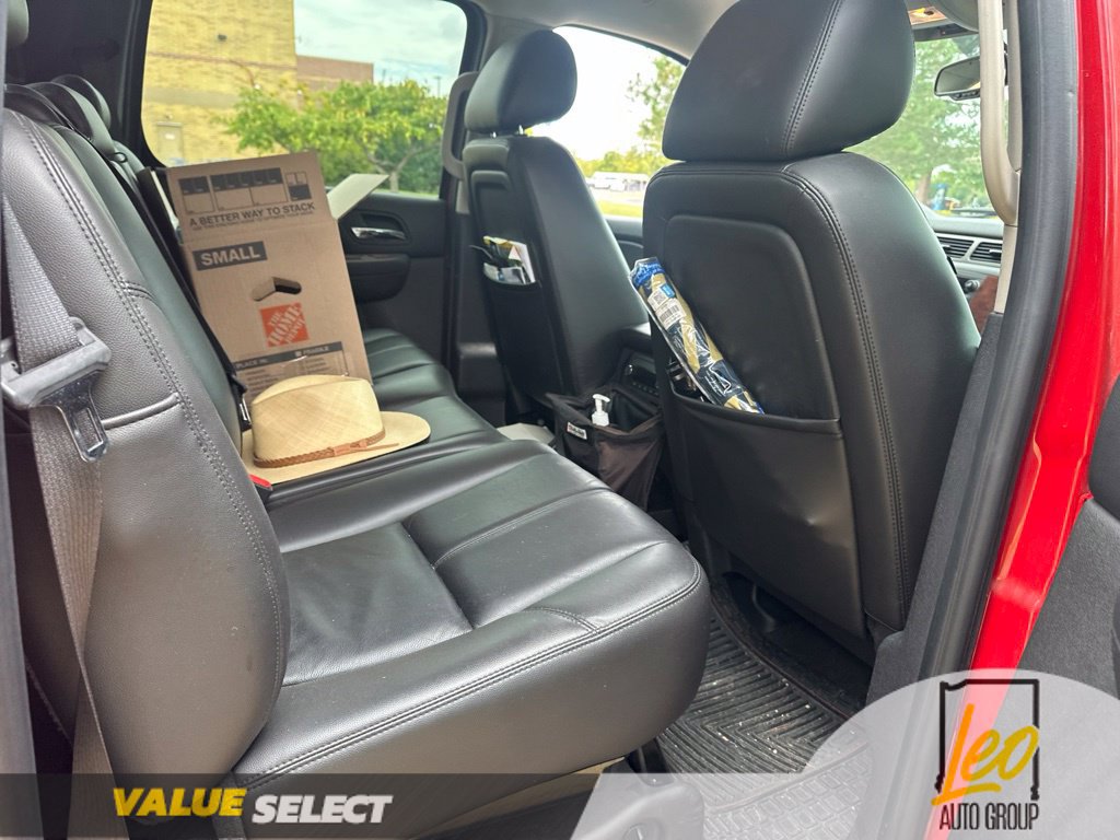 Used 2010 Chevrolet Avalanche LT w/ Luxury Package AWD/4WD image 6